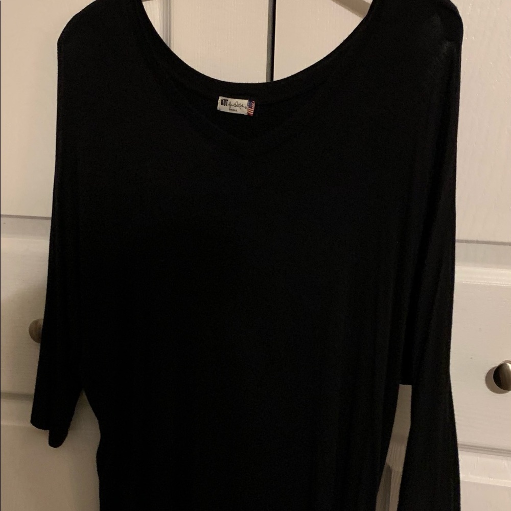 Kut From The Kloth Cold Shoulder Top